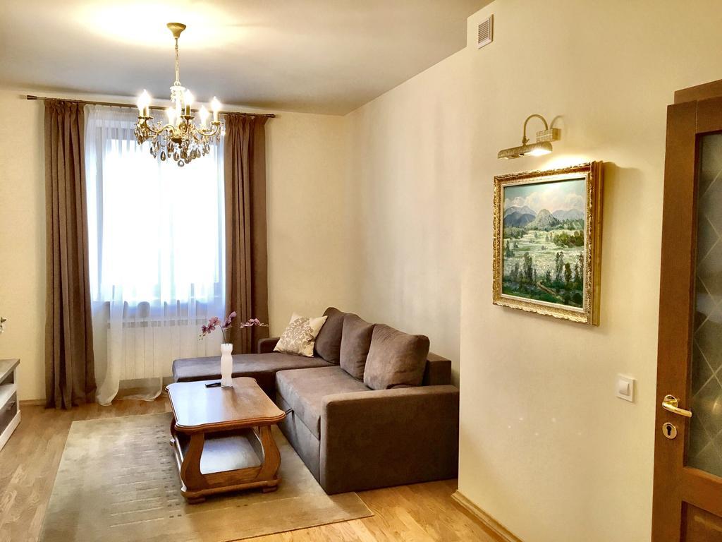 Апартаменти У Серці Львова Exteriör bild